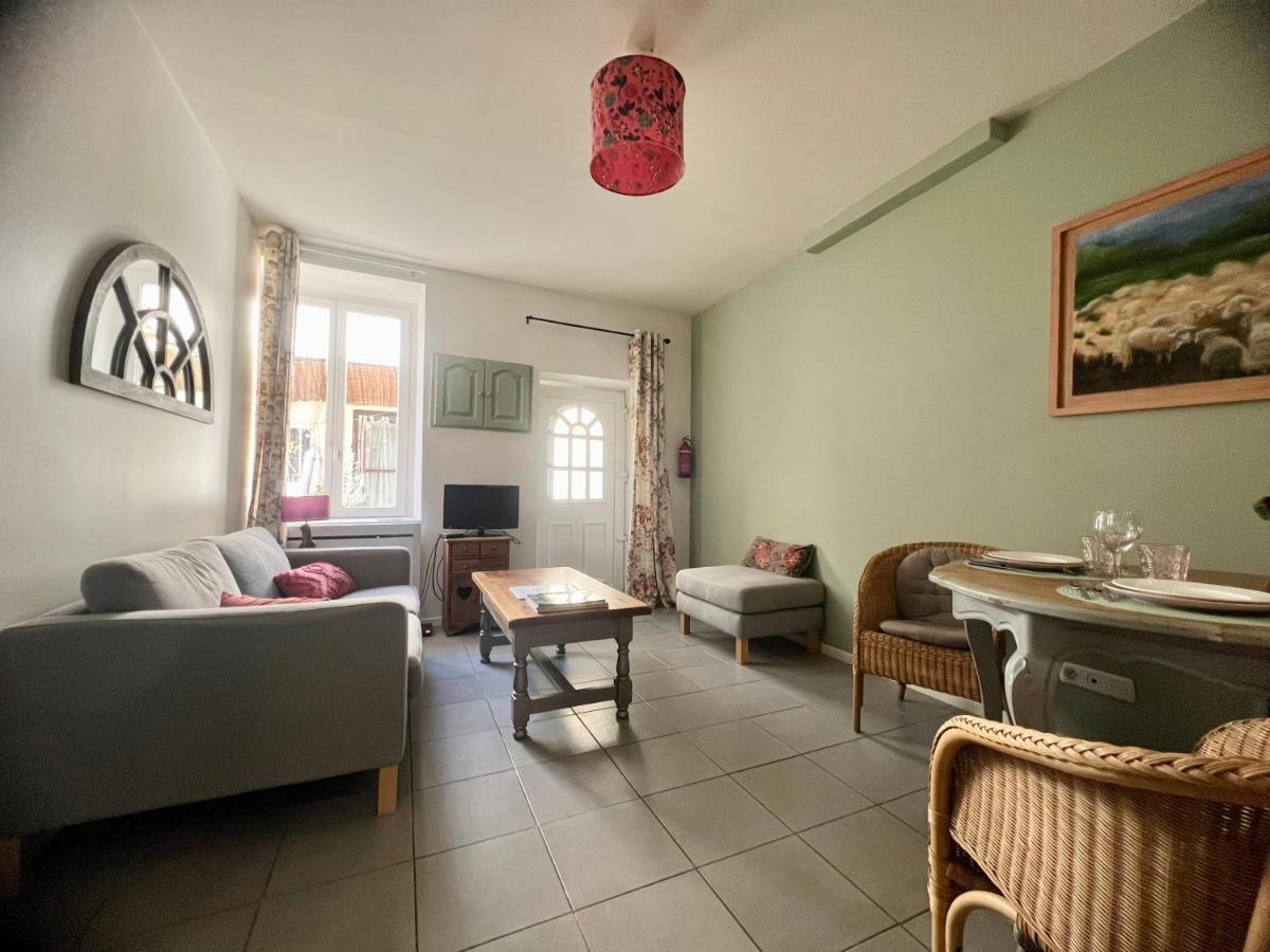 La Courette - T2 Plus Parking Gratuit Nîmes Dış mekan fotoğraf