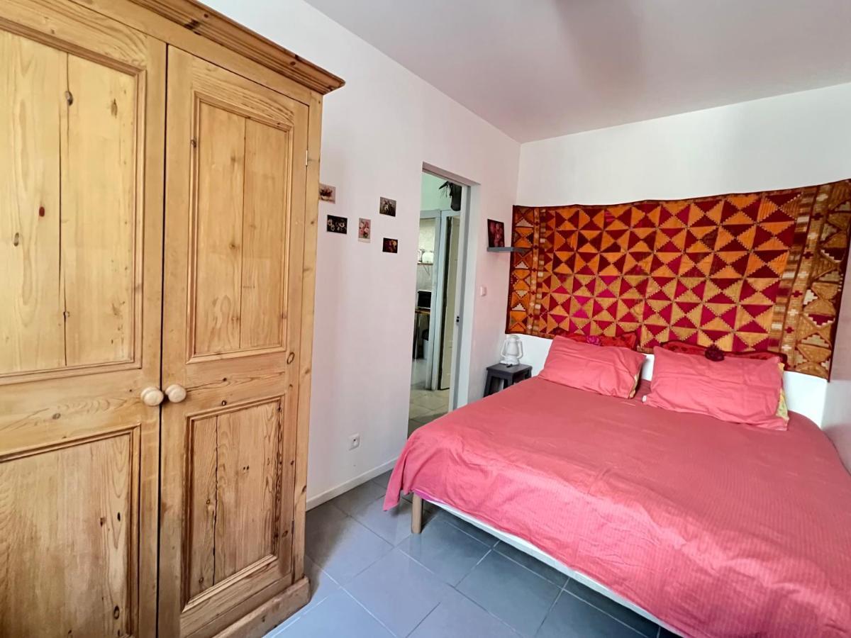 La Courette - T2 Plus Parking Gratuit Nîmes Dış mekan fotoğraf